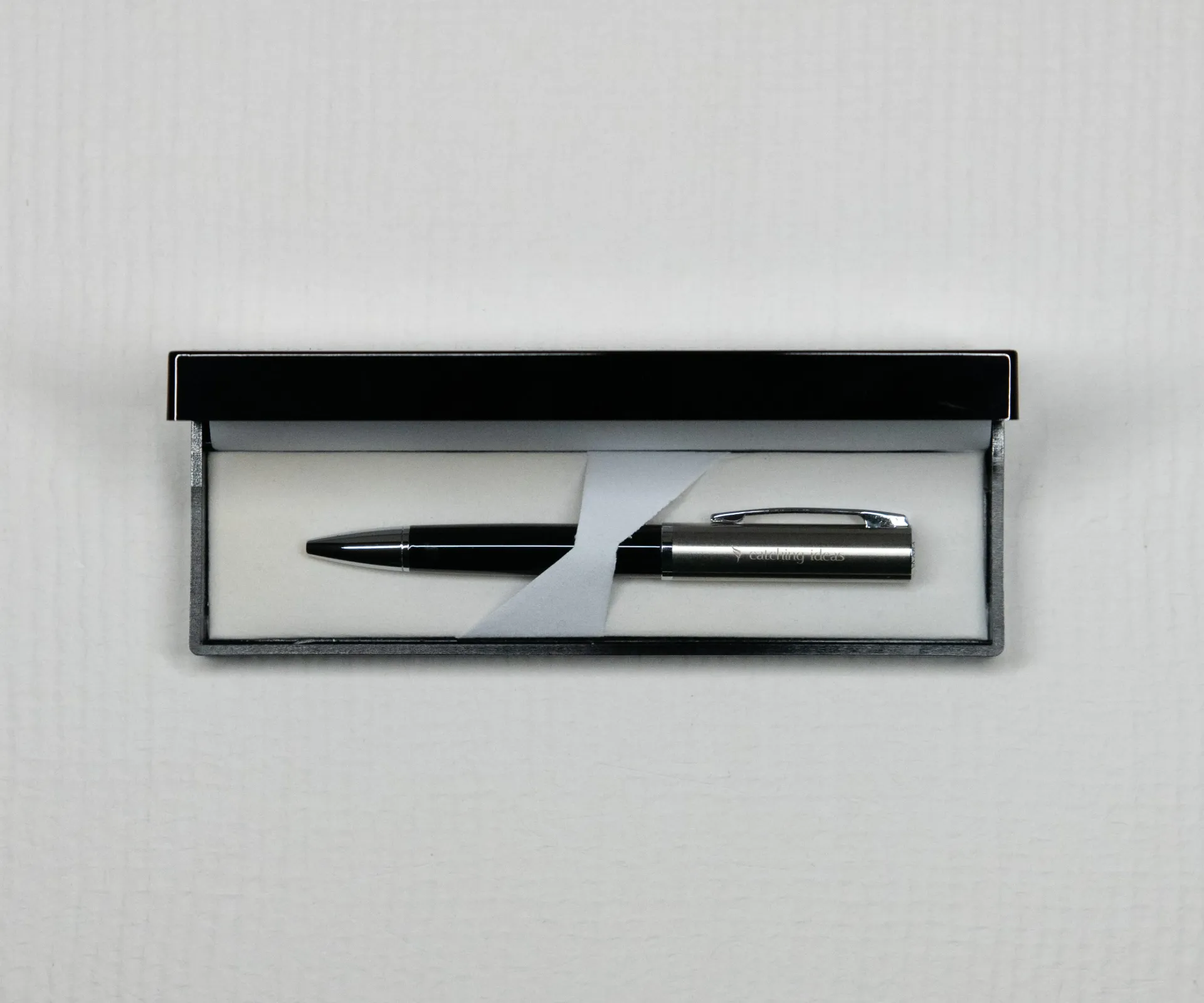 Mark Twain Ballpoint pen in acrylic box